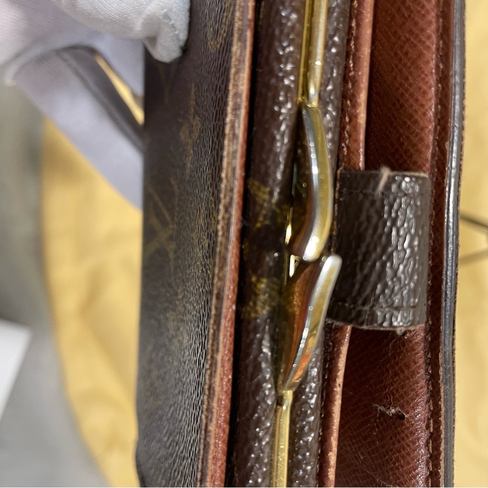 LOUIS VUITTON MONOGRAM BIFOLD VIENNOIS KISSLOCK WALLET✨FULL INCLUSION✨✨ - Picture 12 of 16